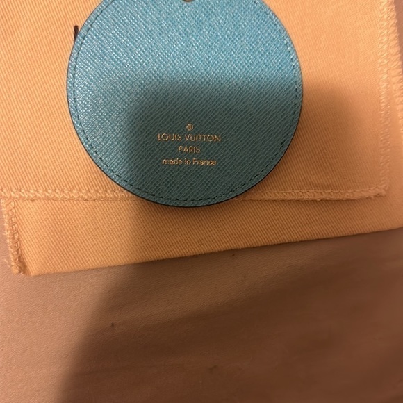 NWT Louis Vuitton 2022 Holiday Illustrate Tokyo Bag Charm & Key Holder // Blue - Picture 5 of 10